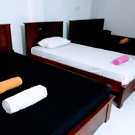 Black And White Kandy Guest House 02 Deiyannewela Luaran gambar