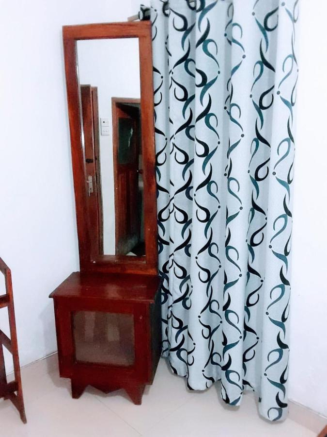 Black And White Kandy Guest House 02 Deiyannewela Luaran gambar