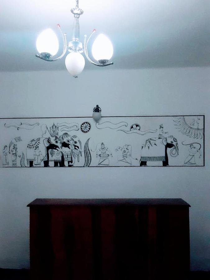 Black And White Kandy Guest House 02 Deiyannewela Luaran gambar
