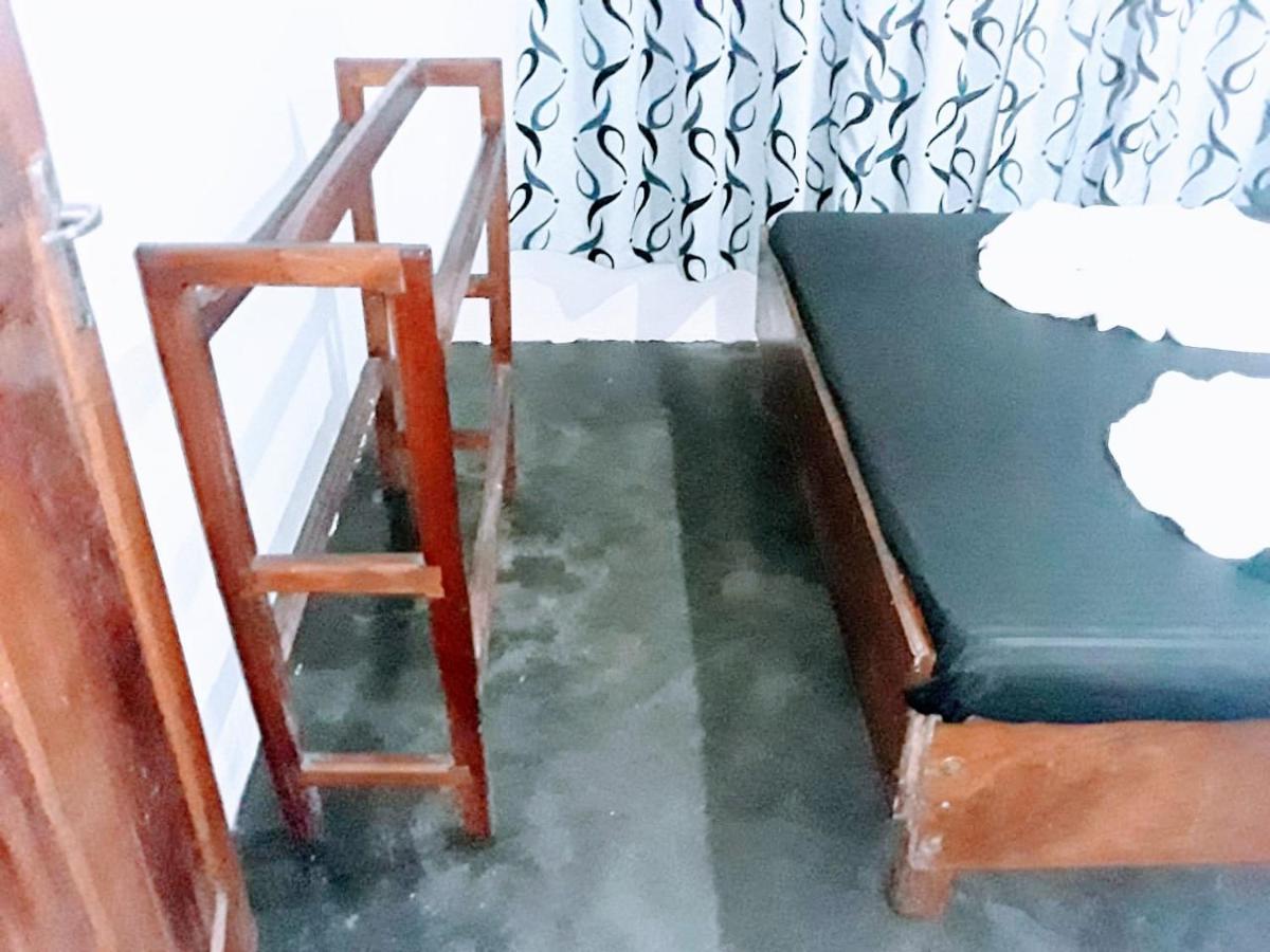 Black And White Kandy Guest House 02 Deiyannewela Luaran gambar