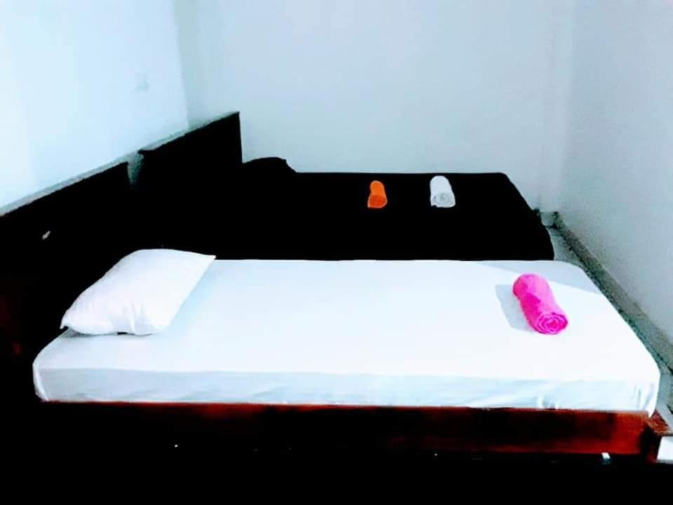 Black And White Kandy Guest House 02 Deiyannewela Luaran gambar